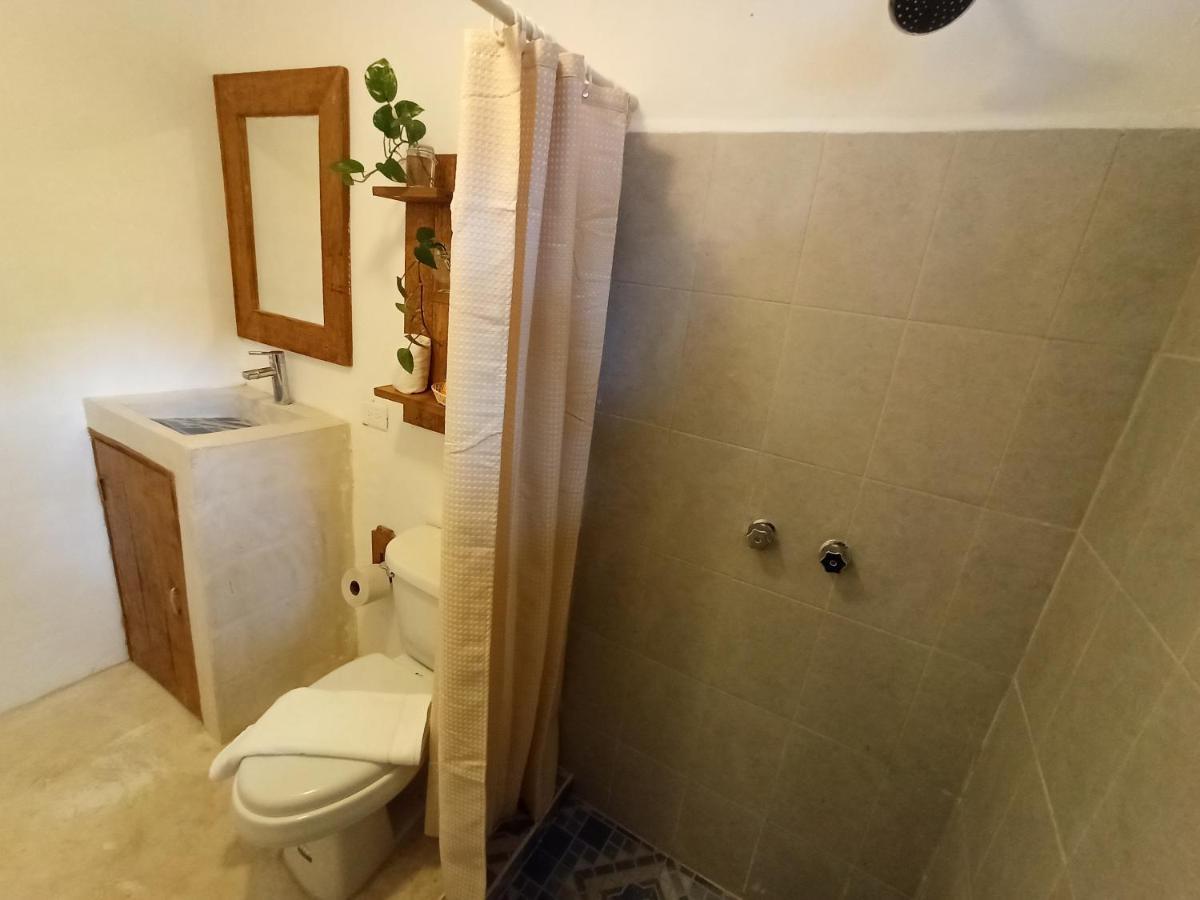 Mio Cancun Hotel Boutique Exterior photo Bathroom with shower curtain