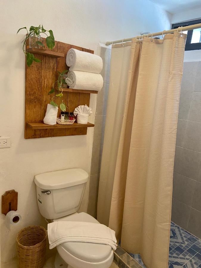 Mio Cancun Hotel Boutique Exterior photo Bathroom in a tiny home